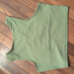 H9 Unknown brand athletic crop top/sports bra